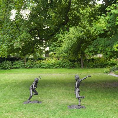 Garden - Sculpture by Sean Landers 